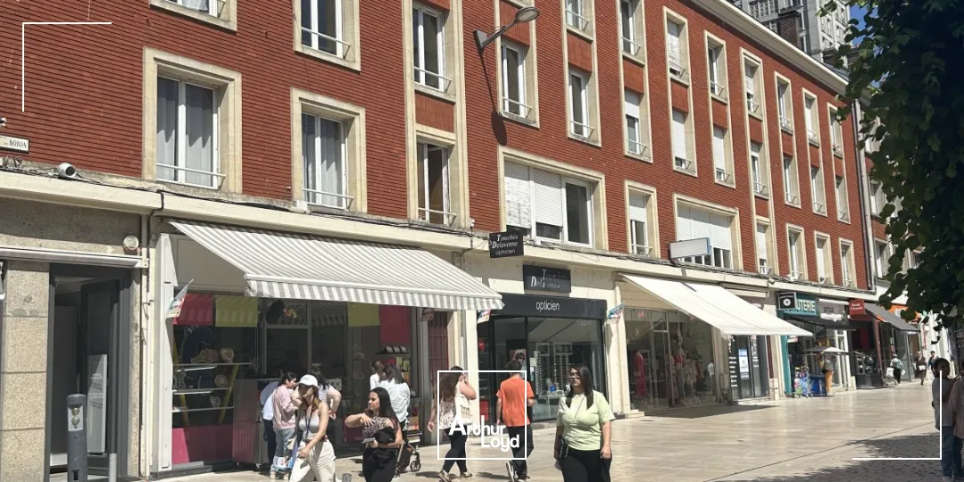 Local commercial à louer en emplacement n°1 à Amiens - 180 m² sur deux niveaux avec belle visibilité