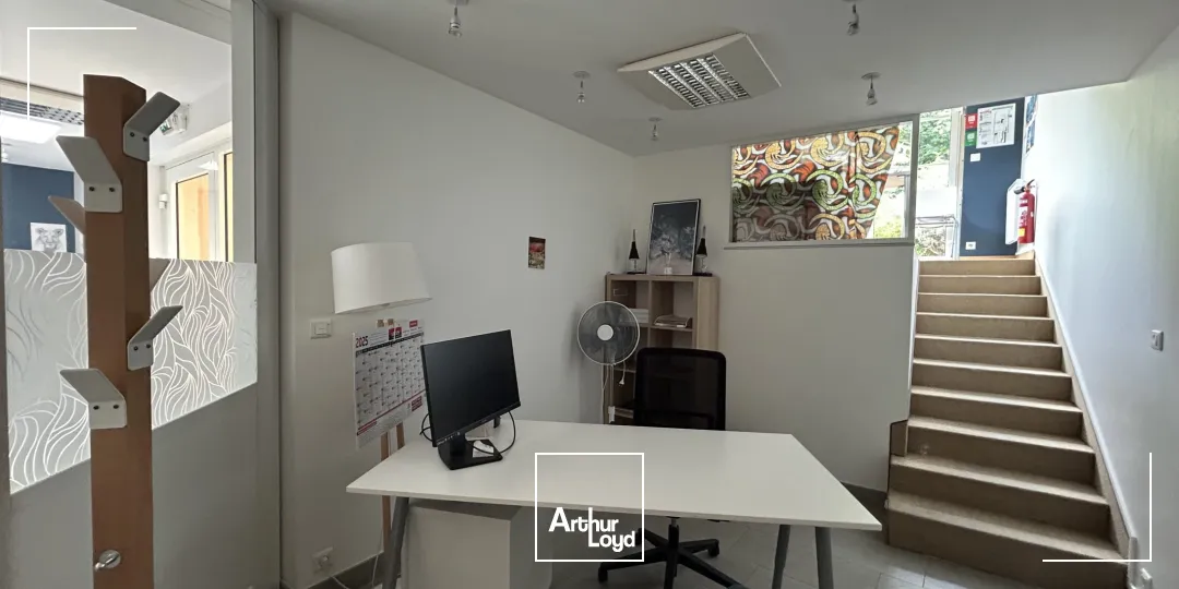 A LOUER - LOCAL PROFESSIONNEL - 85 M2 - PORNIC - PORT