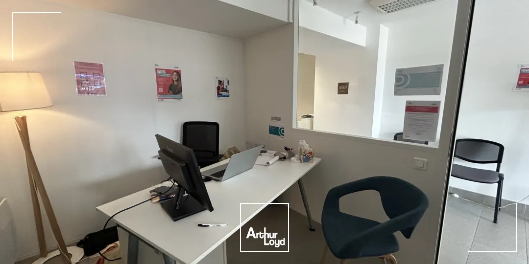 A LOUER - LOCAL PROFESSIONNEL - 85 M2 - PORNIC - PORT