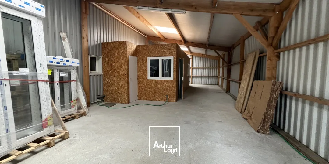 A LOUER LOCAL D ACTIVITE 95M2 PEDRAS-BRAIS ST NAZAIRE