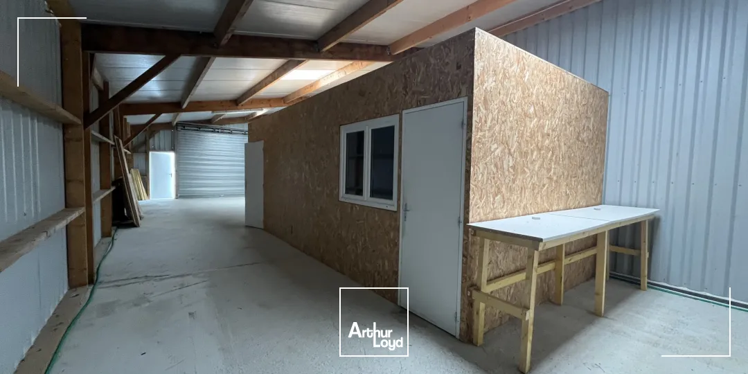 A LOUER LOCAL D ACTIVITE 95M2 PEDRAS-BRAIS ST NAZAIRE