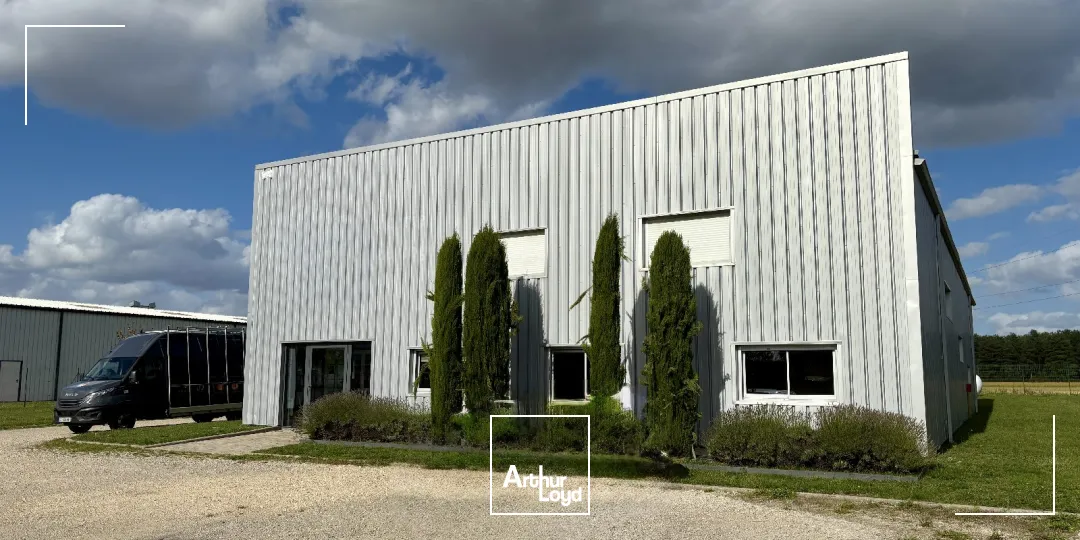 Bâtiment à vendre 550 m2 à Dry près d'Orléans - Loiret (45)