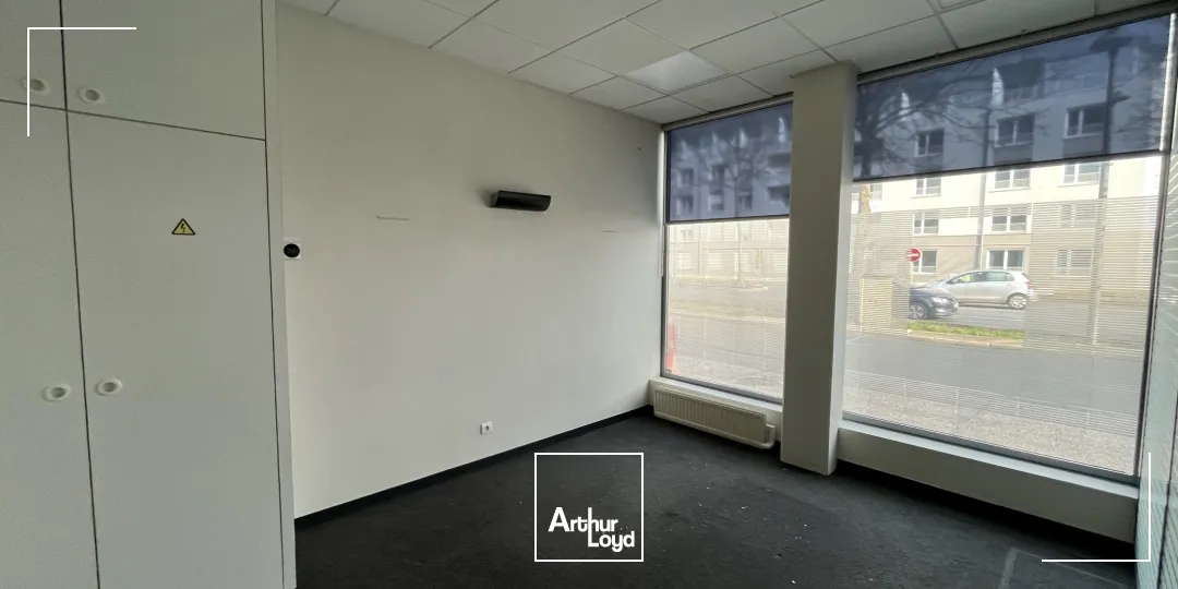 Local à louer 182 m2 excellente visibilité à Chalette Sur Loing, proche Montargis (45)