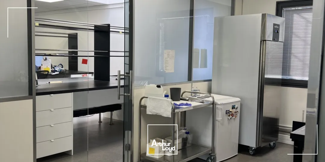 Bureaux 270 m² à louer Paris Nord 2 Roissy - Proche Aéroport CDG et Parc des Expositions