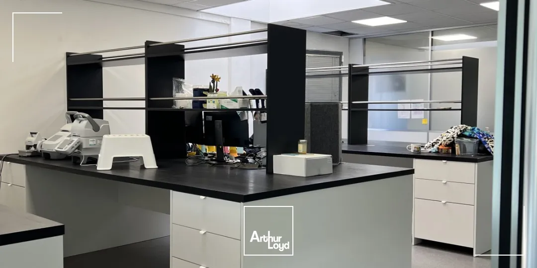 Bureaux 270 m² à louer Paris Nord 2 Roissy - Proche Aéroport CDG et Parc des Expositions