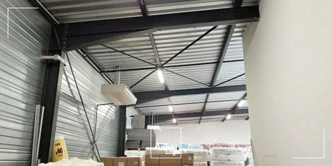 LOCAL D'ACTIVITE - ENTREPOT à LOUER de 442 m²