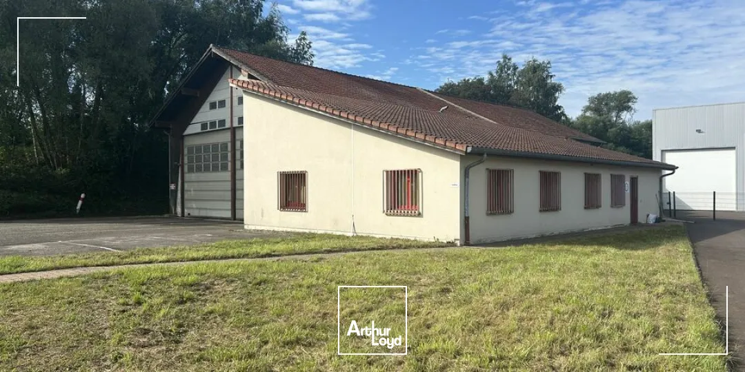 LOCAL D'ACTIVITE - ENTREPOT à LOUER de 773 m²