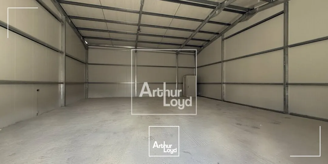 LOCAUX NEUFS - LOCATION - SAINT GERMAIN LAVAL