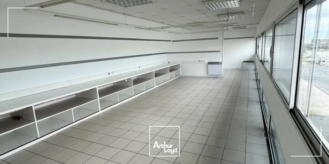 LA ROCHE-SUR-YON - 130m² - BUREAUX À LOUER 