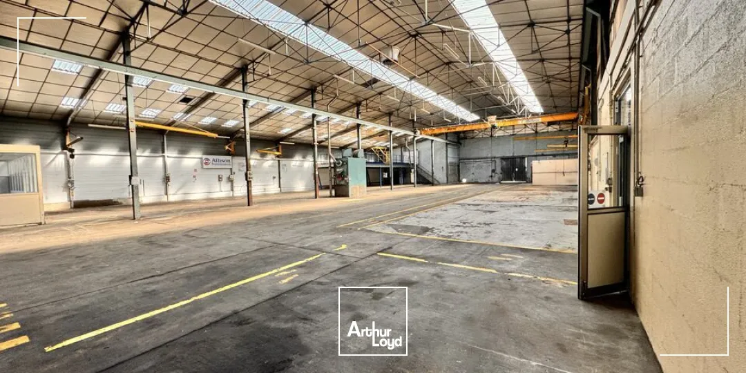 TOURS EST SAINT-PIERRE LOCAUX D'ACTIVITES A VENDRE A PARTIR DE 240 M² AVEC PARKINGS