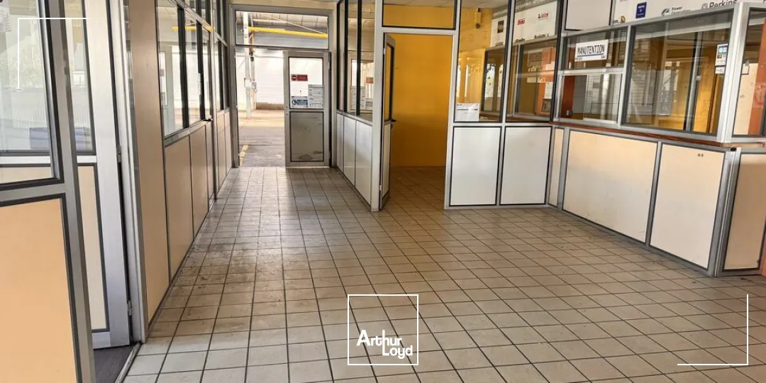 TOURS EST SAINT-PIERRE LOCAUX D'ACTIVITES A VENDRE A PARTIR DE 240 M² AVEC PARKINGS