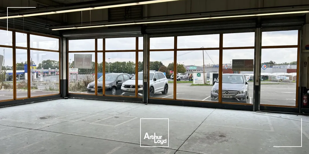 2 LOCAUX COMMERCIAUX DE 850M2 ENV & 460M2 ENV RDC À LOUER SUR CAPINGHEM