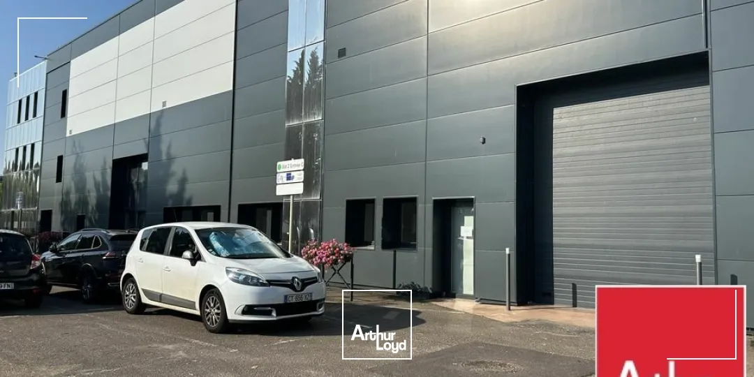 LOCAL D'ACTIVITE - ENTREPOT à LOUER de 398 m²