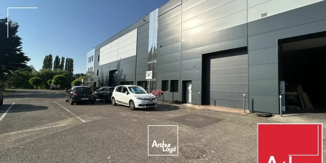 LOCAL D'ACTIVITE - ENTREPOT à LOUER de 398 m²