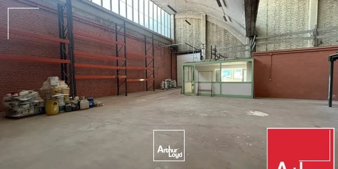 LOCAL D'ACTIVITE - ENTREPOT à LOUER de 398 m²