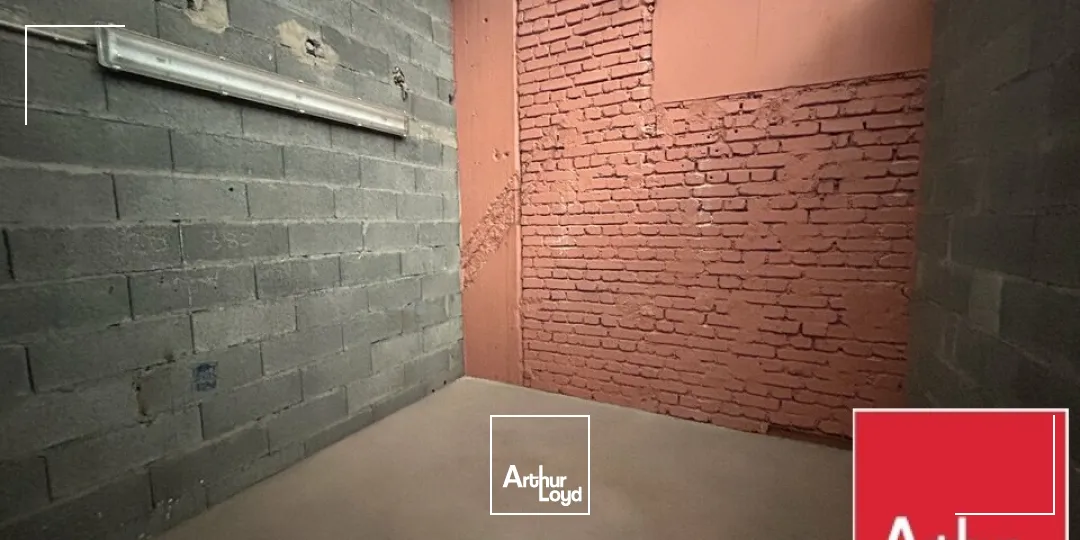 LOCAL D'ACTIVITE - ENTREPOT à LOUER de 398 m²