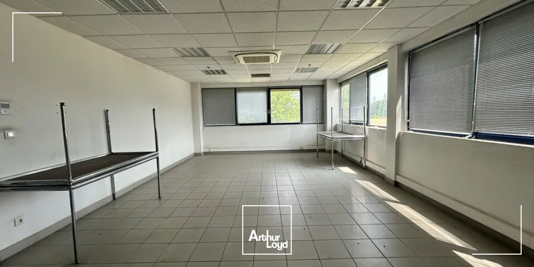 A LOUER plateforme logistique 12 000 m²