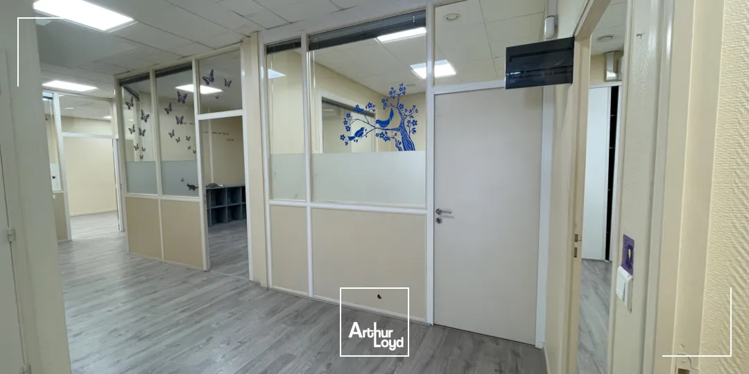 BUREAUX PMR -154 m2 - A VENDRE - SOISSONS 