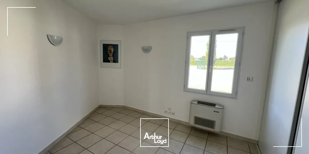 Immeuble de bureaux avec parking et parc arboré à vendre secteur COGNAC