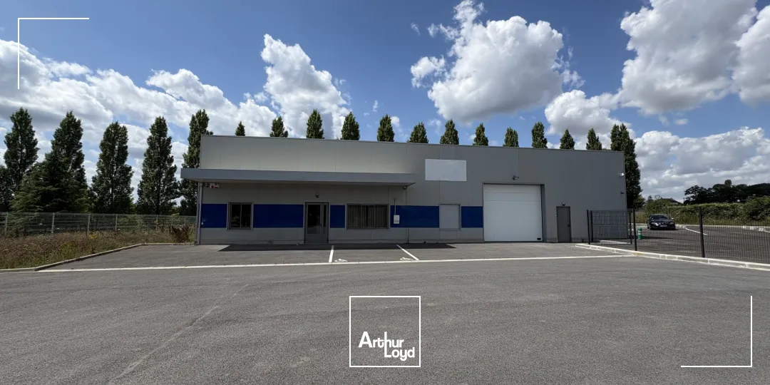 A LOUER LOCAL D'ACTIVITÉ 524 M2 BREUIL LE SEC