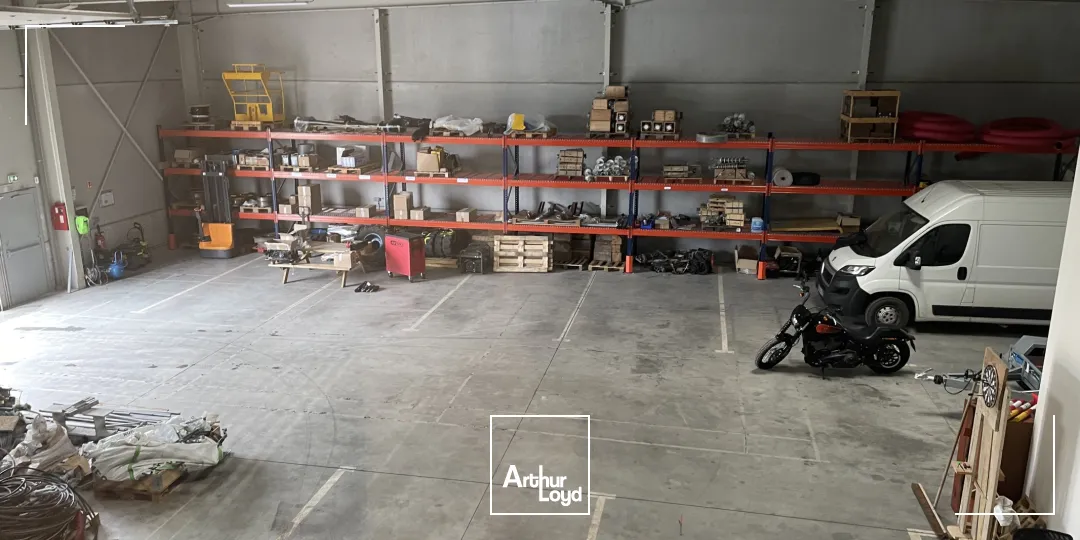 Entrepôt - showroom en location secteur Arras Sainte Catherine
