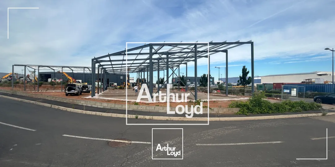 Locaux d'activités/commerces - neufs - à louer 