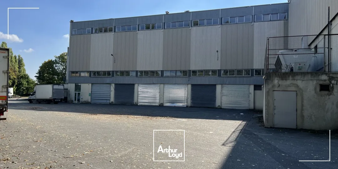Location entrepôts à partir de 750 m² - Emplacement stratégique en Île-de-France Nord