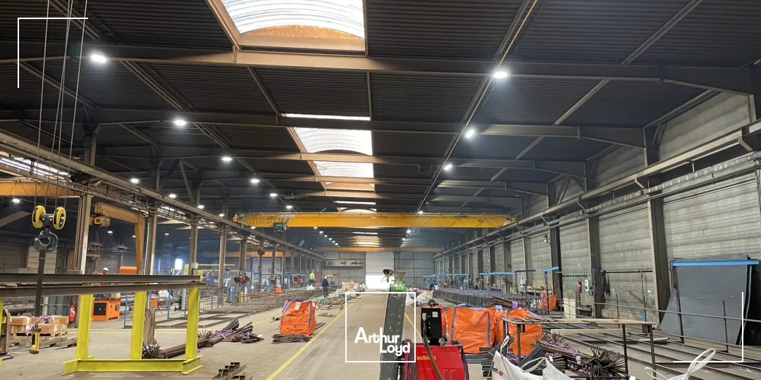 A VENDRE - BÂTIMENT INDUSTRIEL - 4560 M2 - SECTEUR DE SAINT-QUENTIN