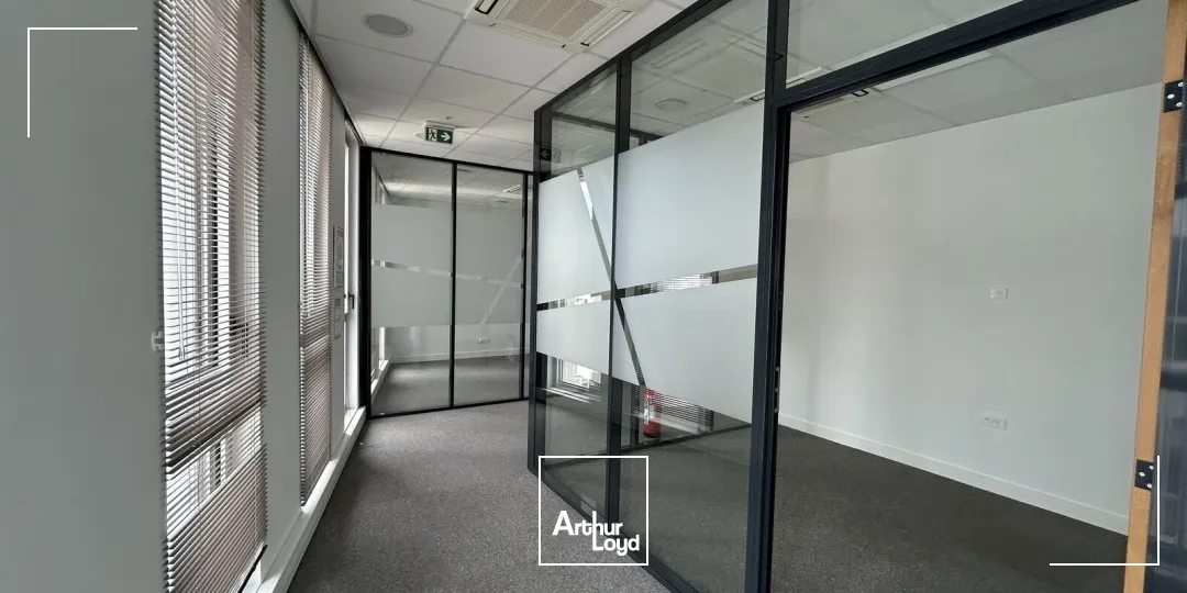 BUREAUX - A LOUER - ST NAZAIRE - 400 M2 - GARE - TERTIAIRE - 800 m2