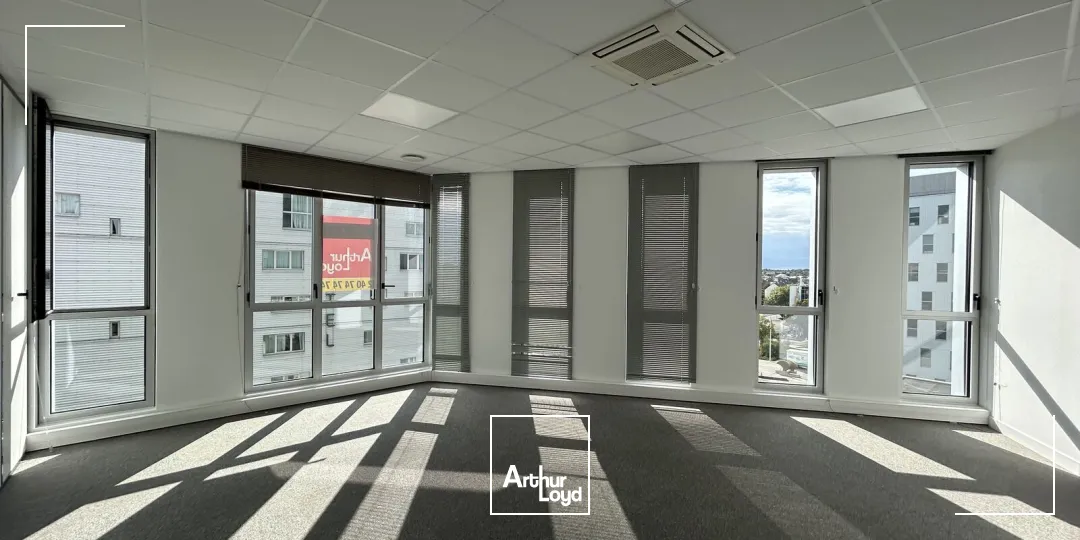 BUREAUX - A LOUER - ST NAZAIRE - 400 M2 - GARE - TERTIAIRE - 800 m2