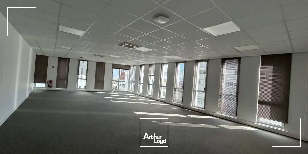 BUREAUX - A LOUER - ST NAZAIRE - 400 M2 - GARE - TERTIAIRE - 800 m2