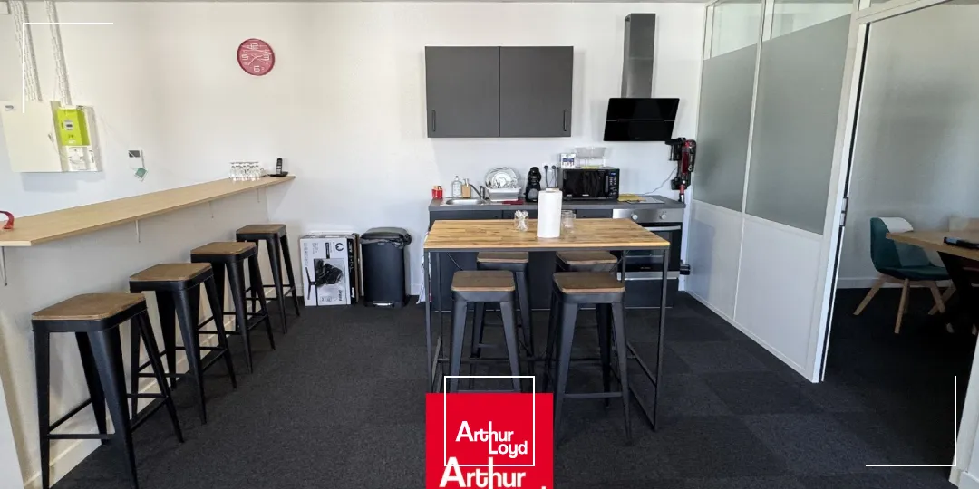 Val de Saône | Bureau meublé à louer 114 m²