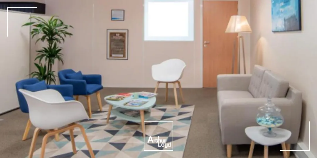 BUREAUX AVEC ENVIRONNEMENT VERDOYANT A LOUER - SUD LOIRE