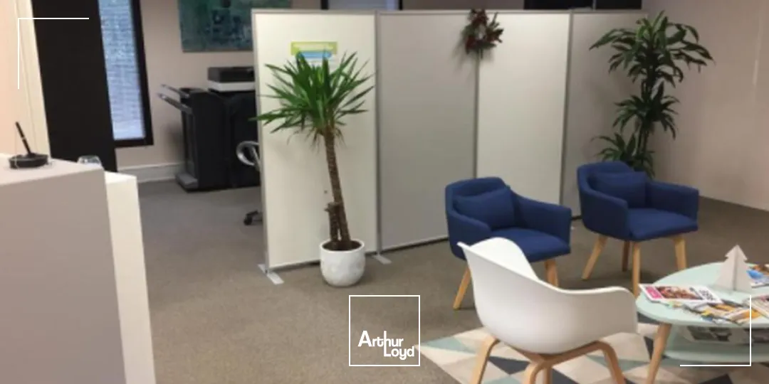 BUREAUX AVEC ENVIRONNEMENT VERDOYANT A LOUER - SUD LOIRE