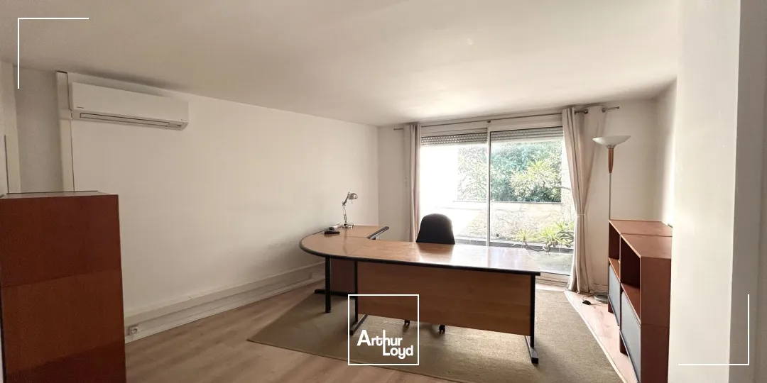 Plateau de 200 m² de bureaux divisible - à louer - Bordeaux quartier Mériadeck/Judaïque