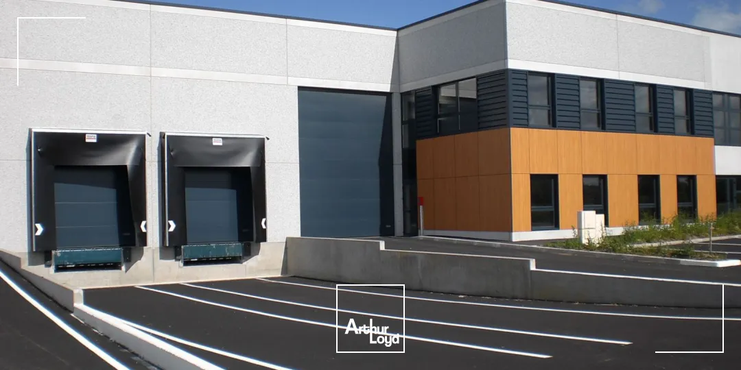 A louer, entrepôts avec quai + bureaux, Saint André Lez Lille