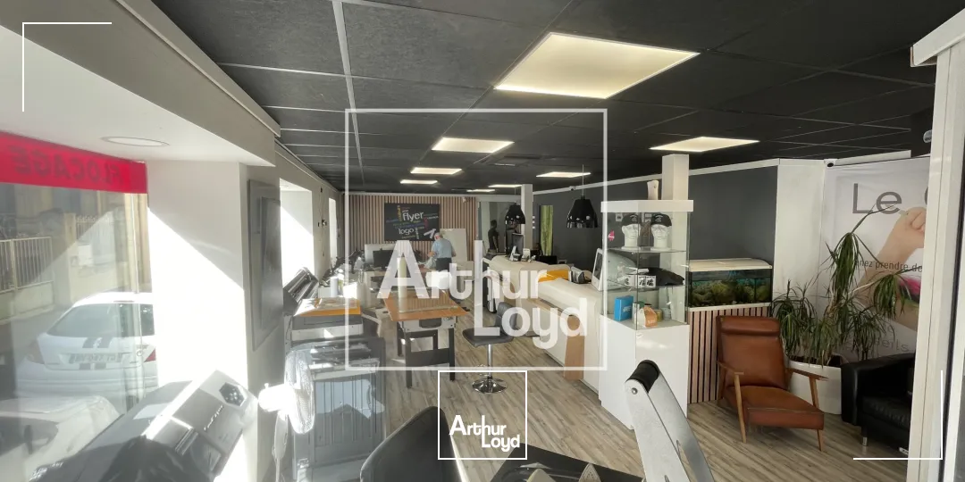 Location local commercial 168 m² - Béziers centre - Forte visibilité