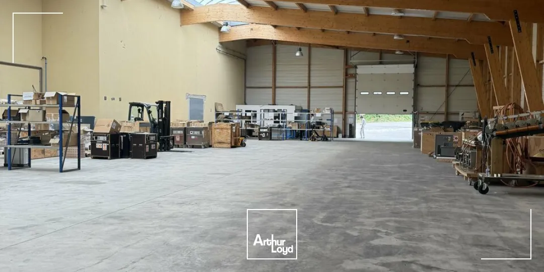 À vendre  Bâtiment d'activité industriel & bureaux  Zone de l'Escudier, Donzenac (Corrèze  proximité A20)