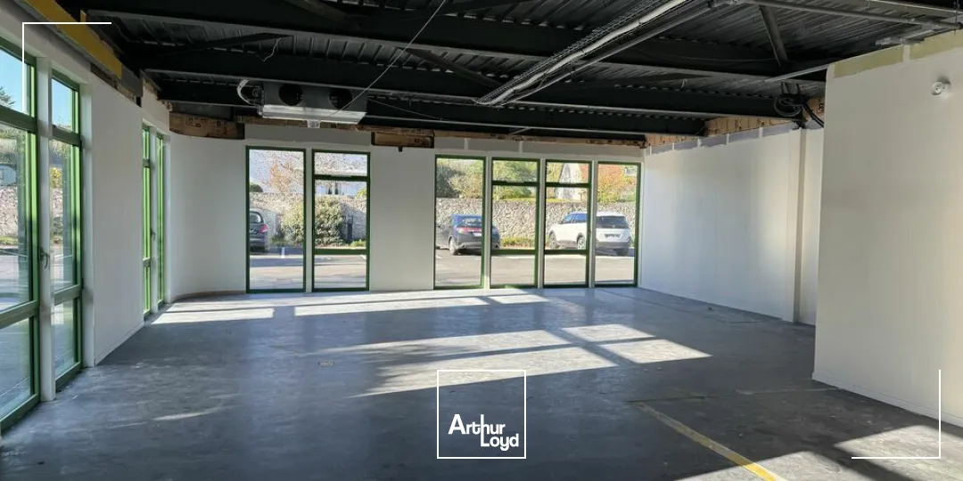 FONDETTES BUREAUX A LOUER 174 M² CONTEMPORAIN CLASSE ARCHITECTURE