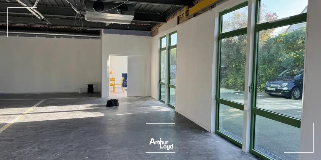 FONDETTES BUREAUX A LOUER 174 M² CONTEMPORAIN CLASSE ARCHITECTURE