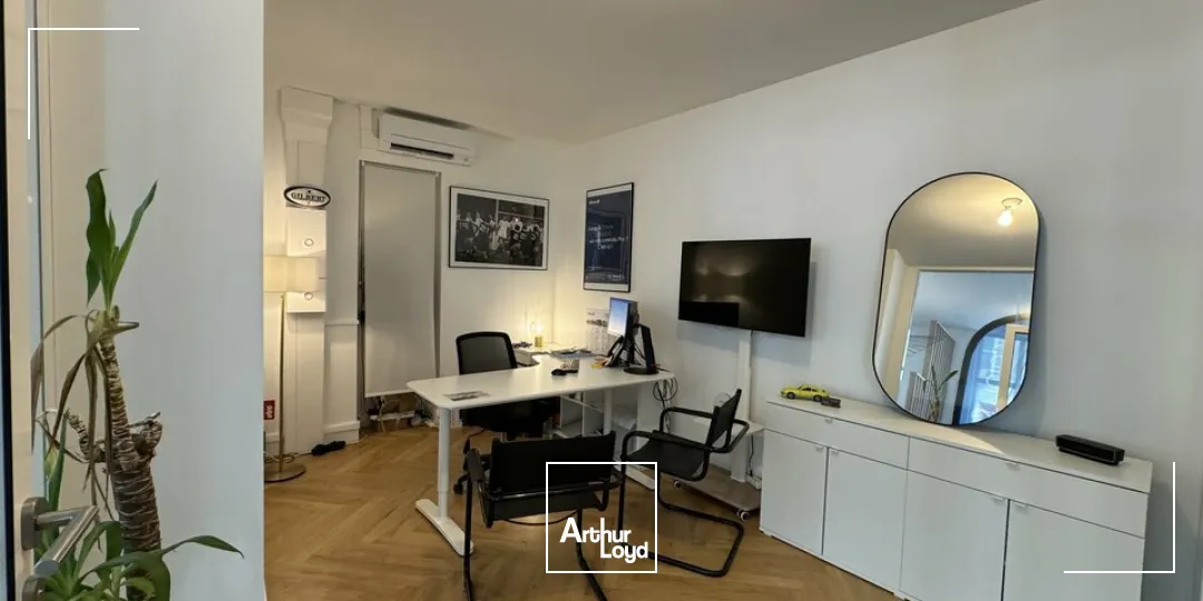 TOURS HYPERCENTRE BUREAUX A LOUER 76 M² PROXIMITE HALLES ET TRAMWAY