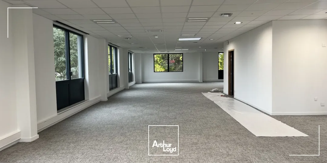 Bureaux à louer à MONT SAINT AIGNAN 76130