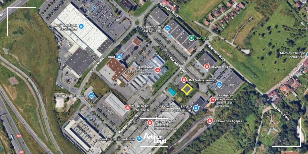  Local commercial de 450 m² à louer - Emplacement premium à La Sentinelle 