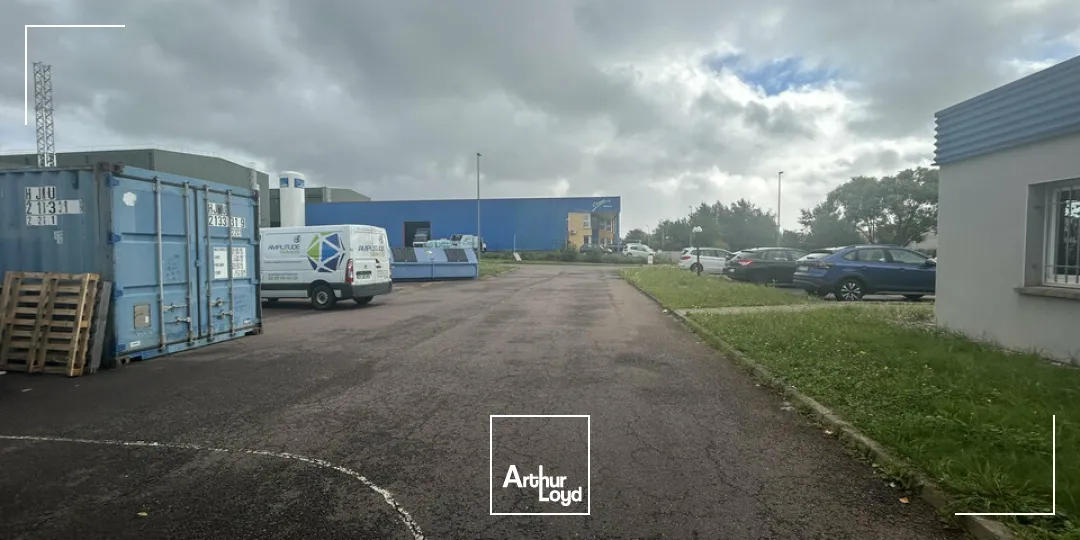 LOCAL D'ACTIVITE - ENTREPOT à VENDRE de 850 m²