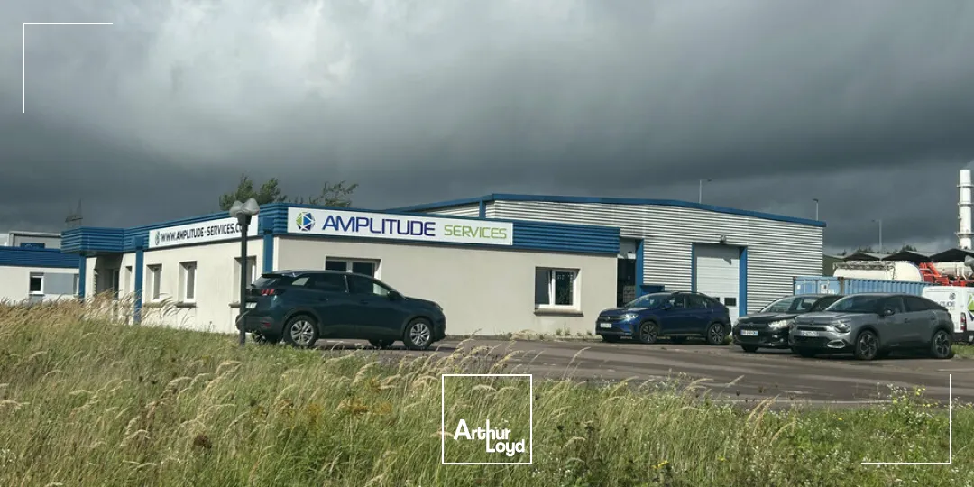 LOCAL D'ACTIVITE - ENTREPOT à VENDRE de 850 m²