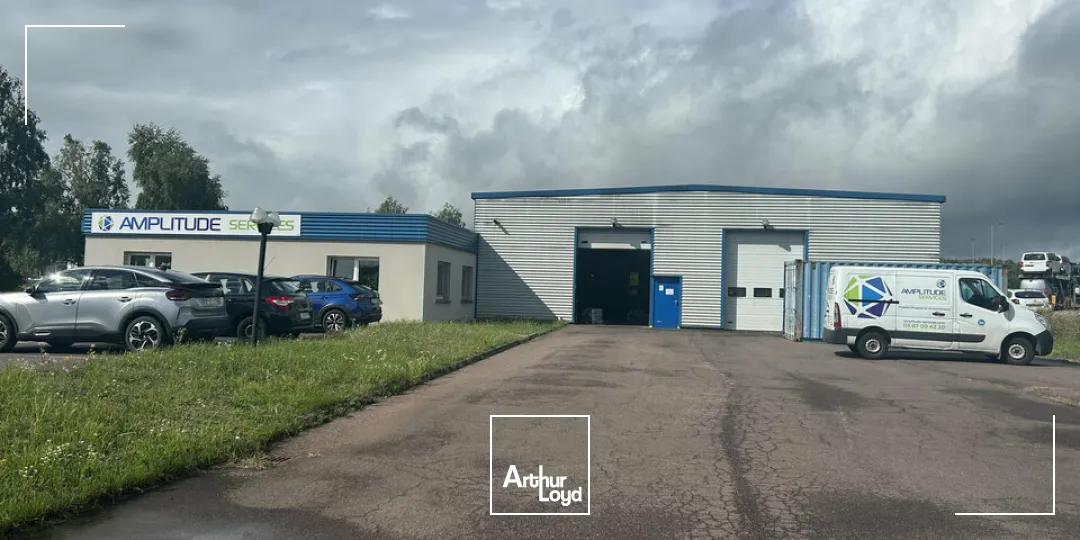LOCAL D'ACTIVITE - ENTREPOT à VENDRE de 850 m²