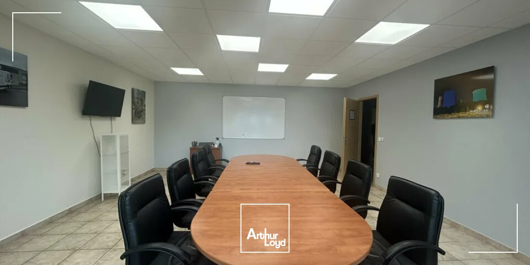 LOCAL D'ACTIVITE - ENTREPOT à VENDRE de 850 m²