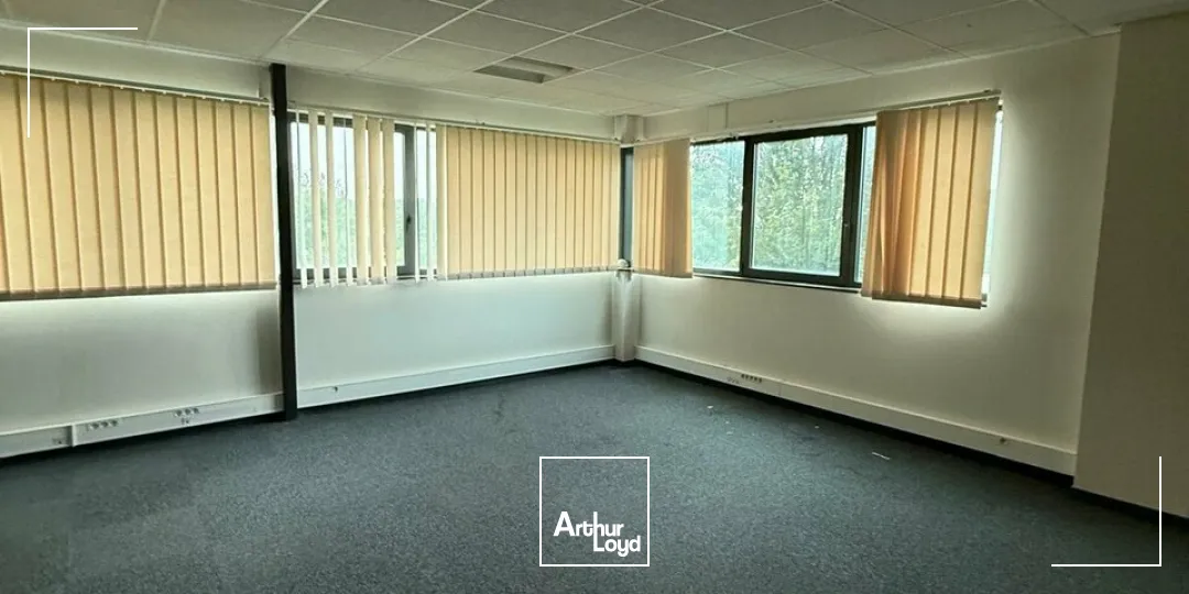 BUREAUX location à COULOUNIEIX-CHAMIERS 24660