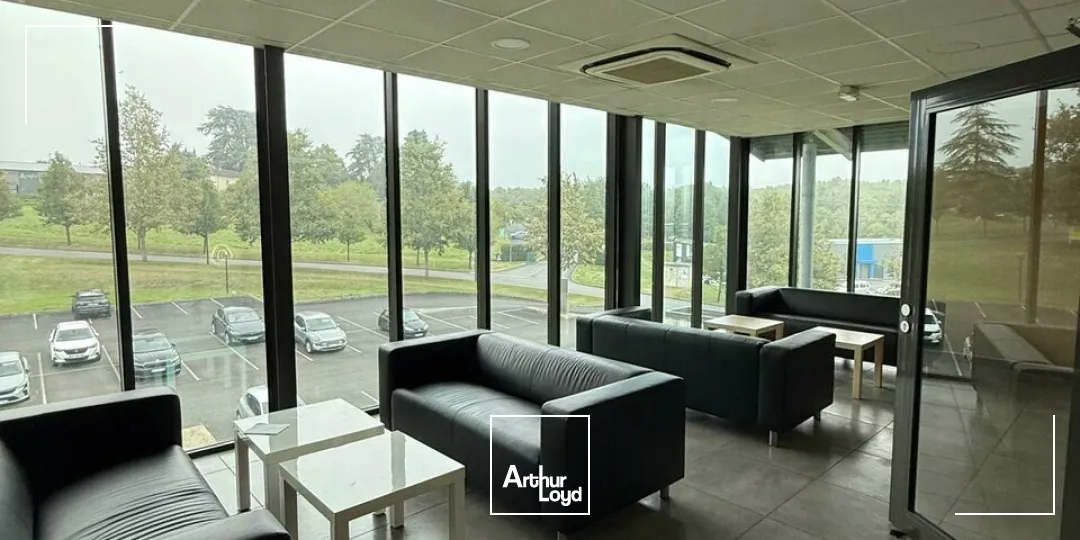 BUREAUX location à COULOUNIEIX-CHAMIERS 24660