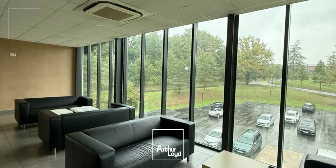 BUREAUX location à COULOUNIEIX-CHAMIERS 24660